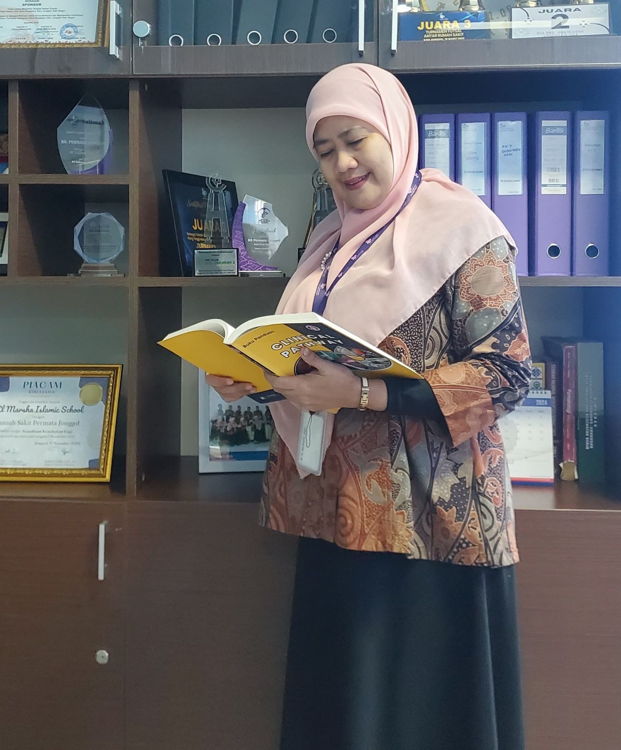 dr. Sri Handayani, MARS